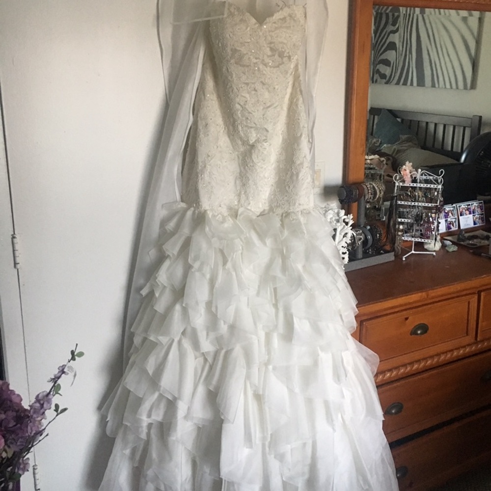 Essense of Australia D1442 wedding gown